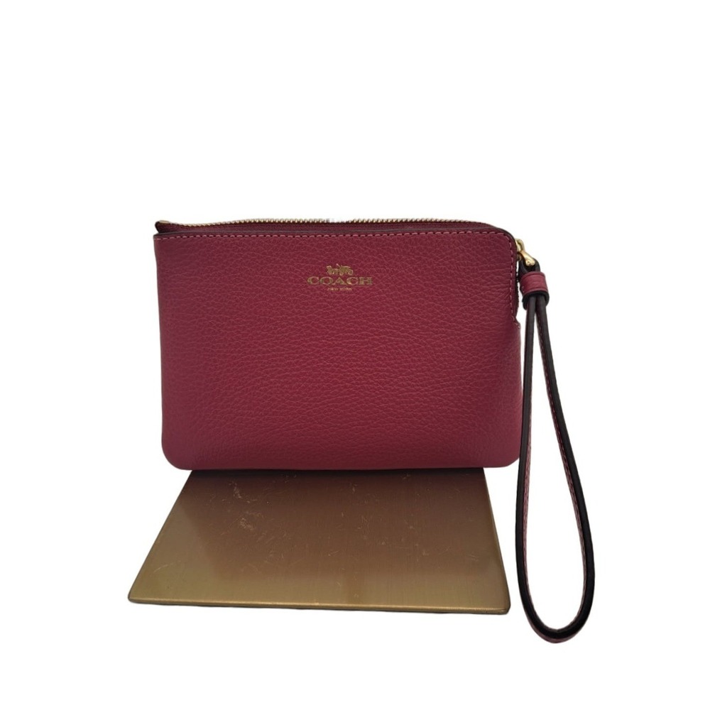 Coach Wristlet Purse Women's Berry Pink Pebbled‎ Leather Gold Logo Zip Pouch